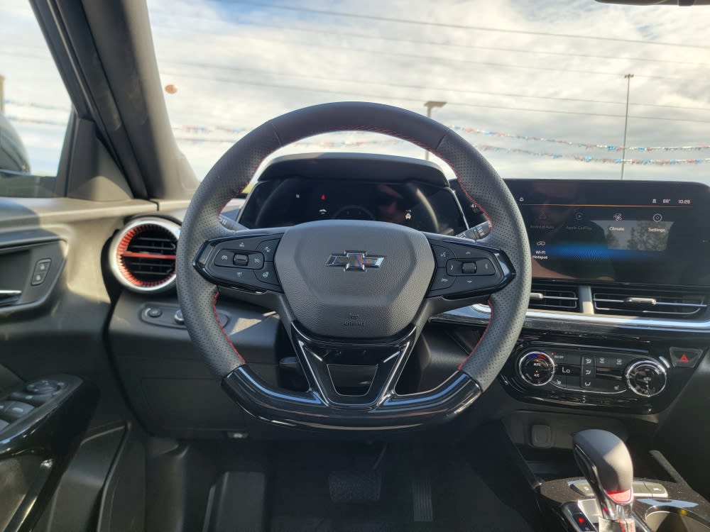 Thumbnail: 2025 Chevrolet Trax - 2