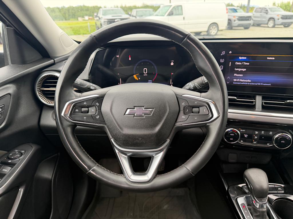 Thumbnail: 2024 Chevrolet Trax - 2