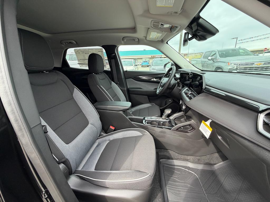 Thumbnail: 2026 Chevrolet TrailBlazer - 10