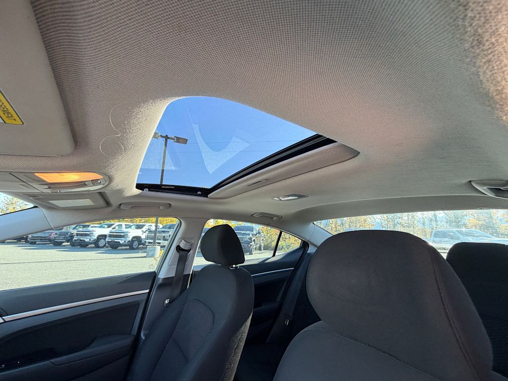 Thumbnail: 2019 Hyundai Elantra - 16