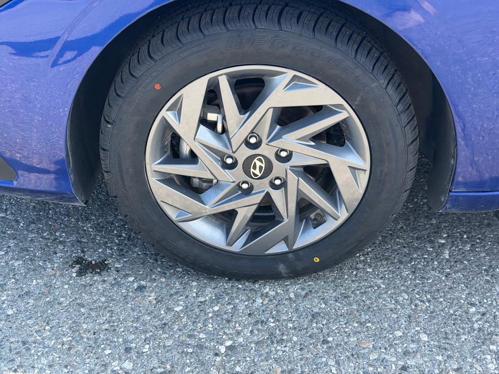 Thumbnail: 2024 Hyundai Elantra - 13