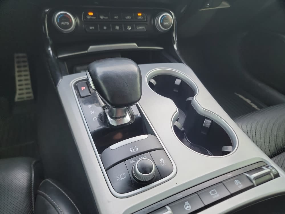 Thumbnail: 2018 Kia Stinger - 14