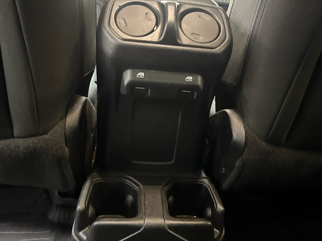 Thumbnail: 2019 Jeep Wrangler - 15