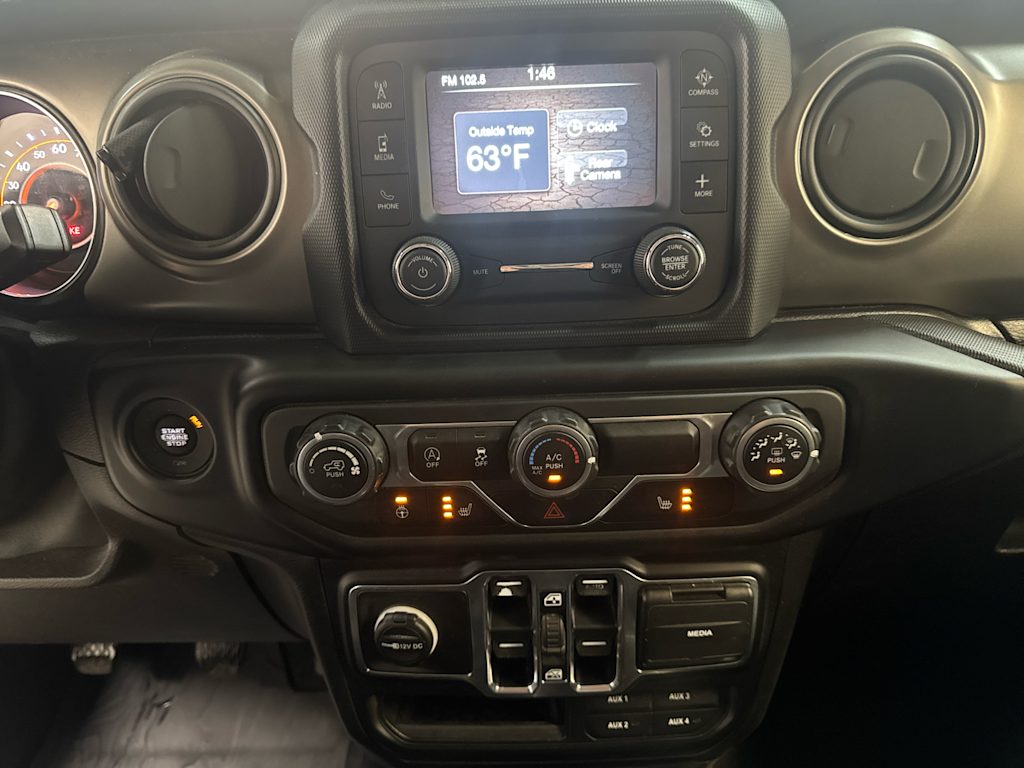 Thumbnail: 2019 Jeep Wrangler - 24