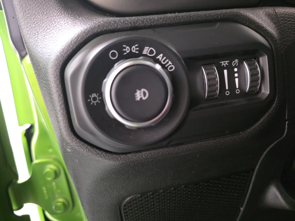 Thumbnail: 2018 Jeep Wrangler - 21