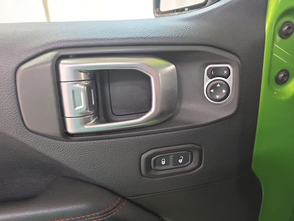 Thumbnail: 2018 Jeep Wrangler - 20