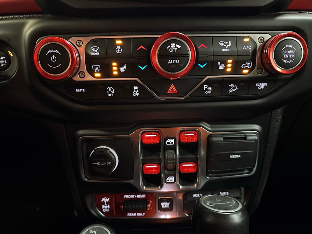 Thumbnail: 2019 Jeep Wrangler - 26