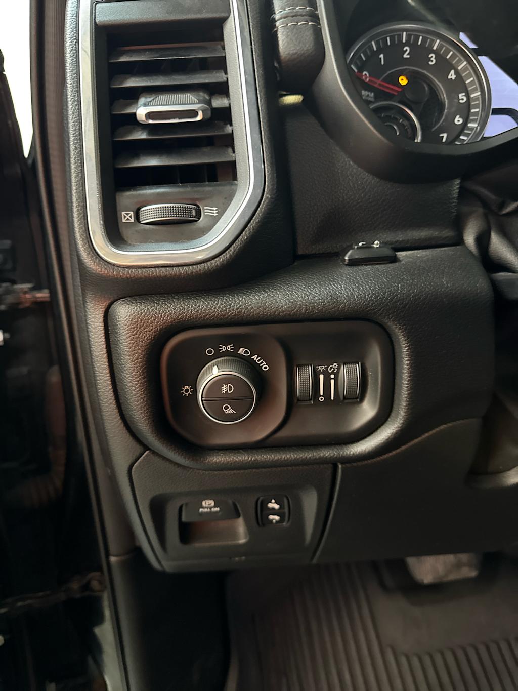 Thumbnail: 2019 RAM 1500 - 17