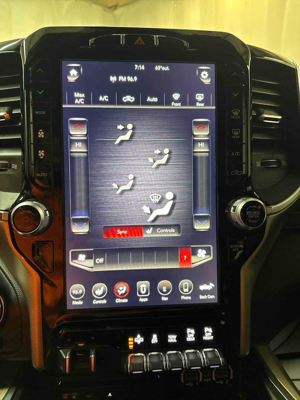 Thumbnail: 2019 RAM 1500 - 23