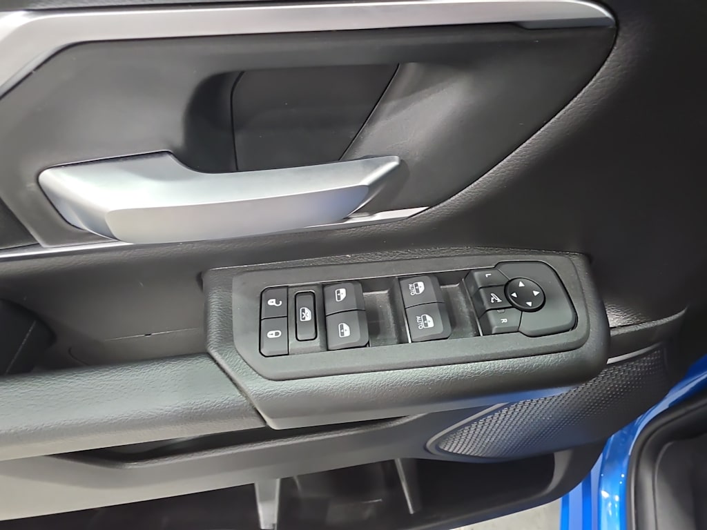 Thumbnail: 2026 RAM 1500 - 19