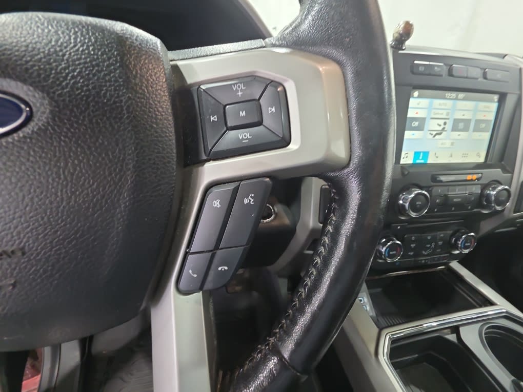 2017 Ford F-250 Super Duty Lariat - Photo 21