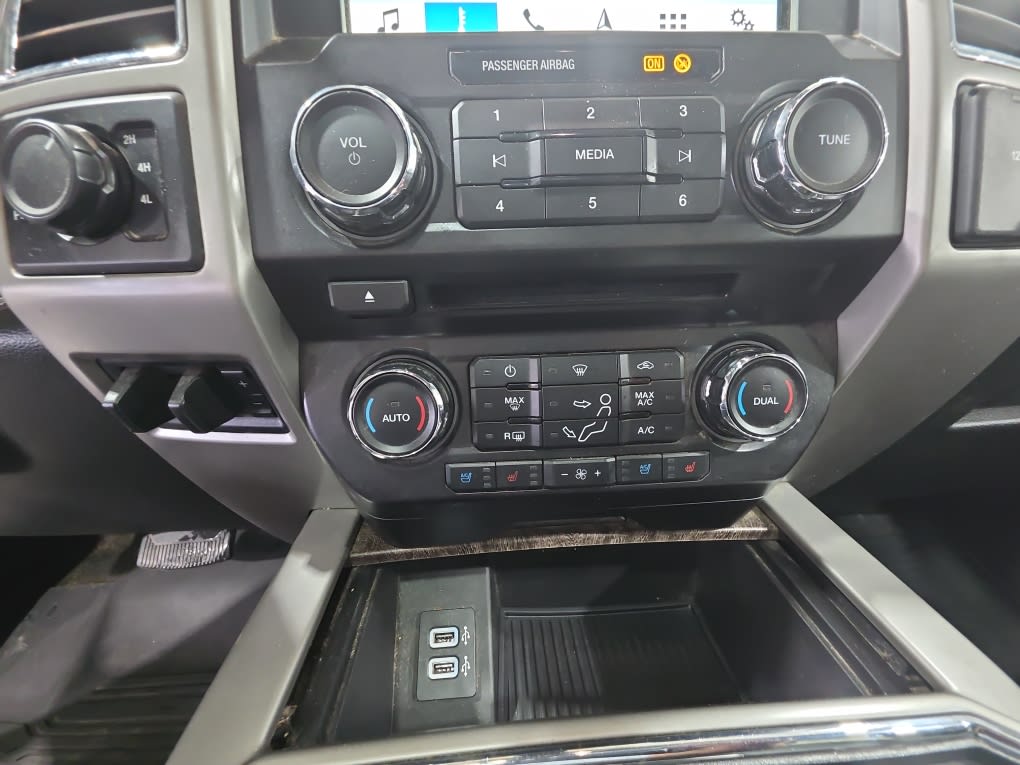 2017 Ford F-250 Super Duty Lariat - Photo 22