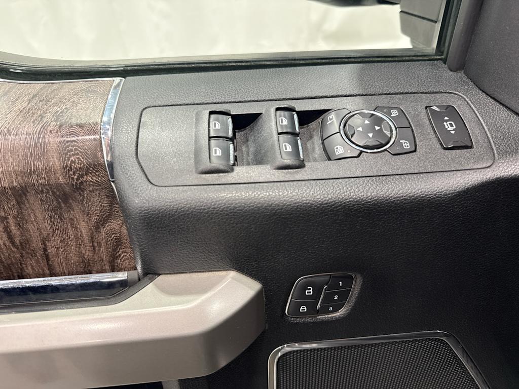 Thumbnail: 2019 Ford F-450 - 21