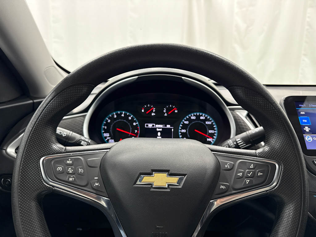 Thumbnail: 2023 Chevrolet Malibu - 8
