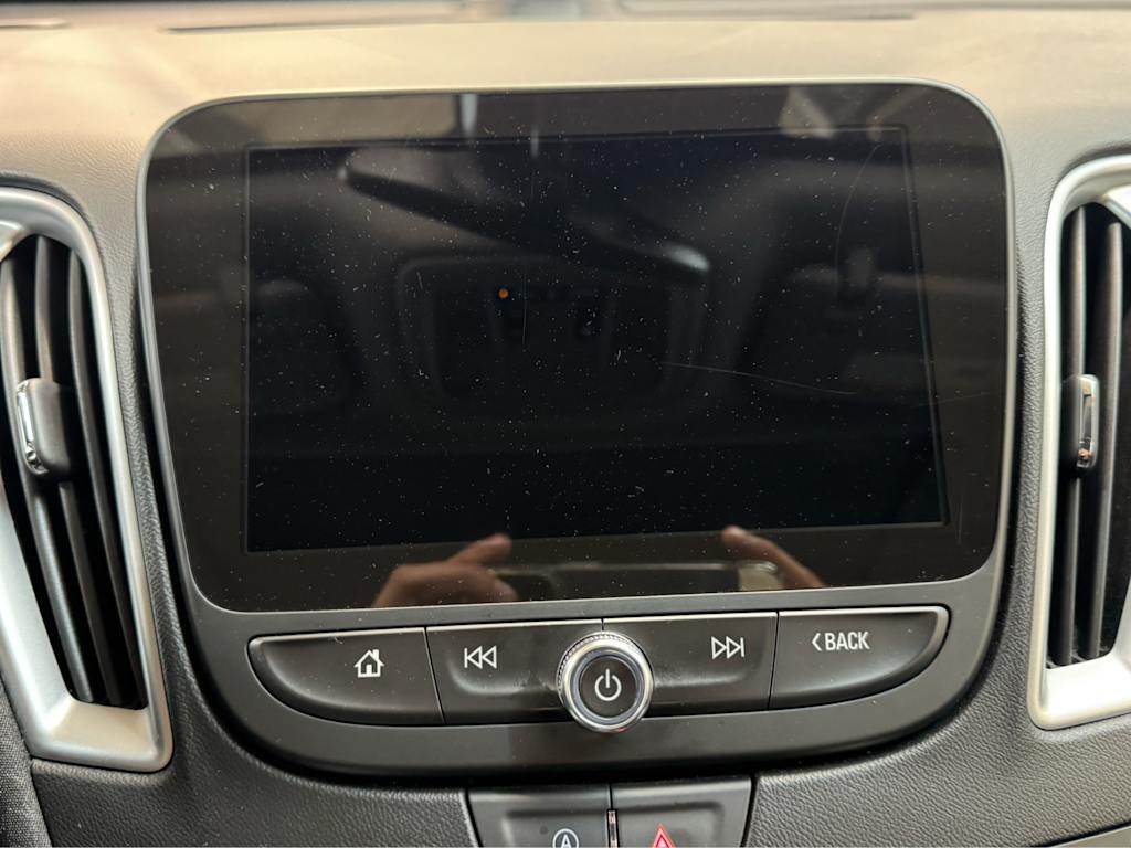 Thumbnail: 2024 Chevrolet Malibu - 19