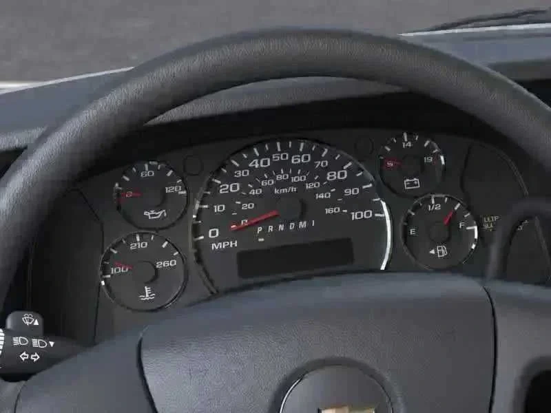 2025 Chevrolet Express Passenger LT - Photo 10