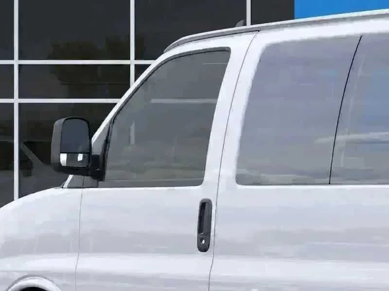 2025 Chevrolet Express Passenger LT - Photo 9