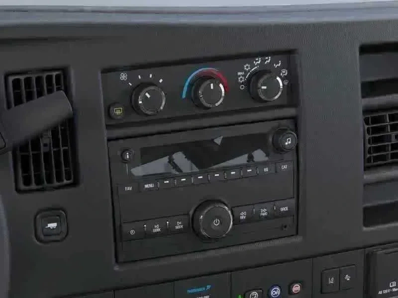 2025 Chevrolet Express Passenger LT - Photo 12