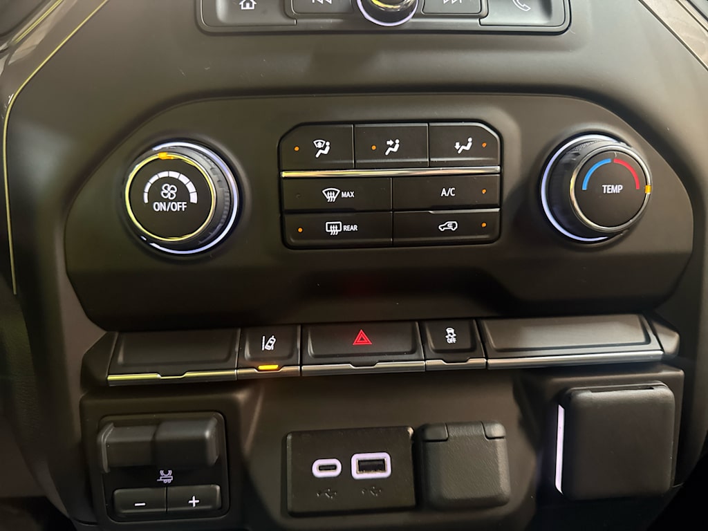 Thumbnail: 2025 Chevrolet Silverado 3500 - 25