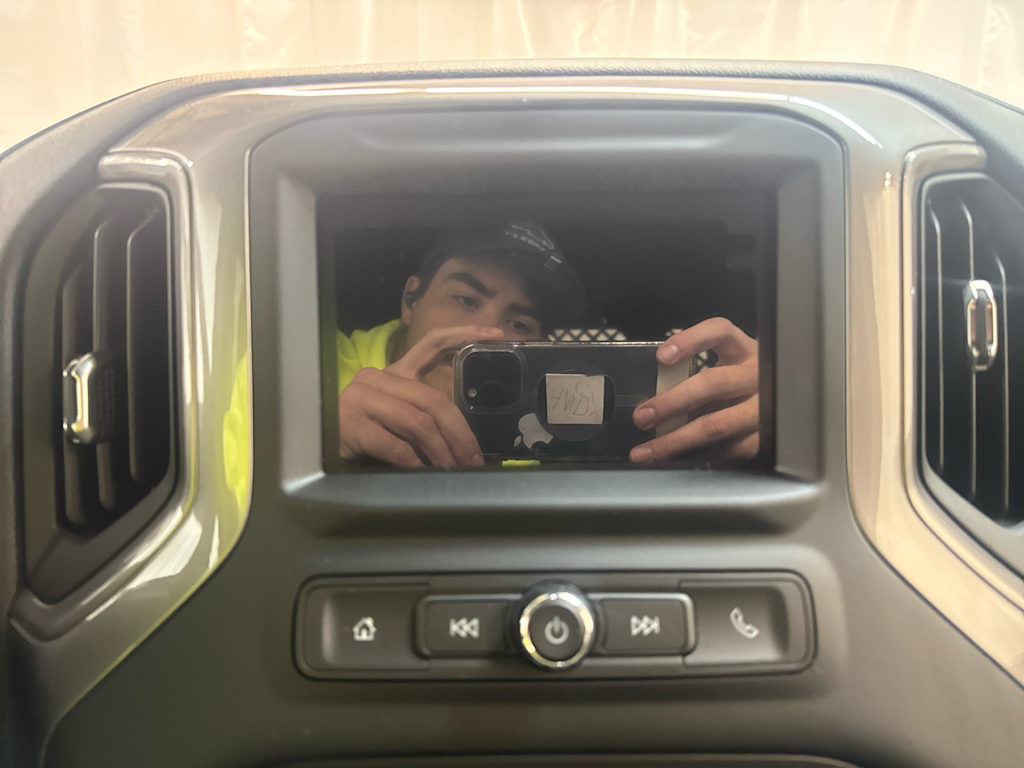 Thumbnail: 2025 Chevrolet Silverado 3500 - 18