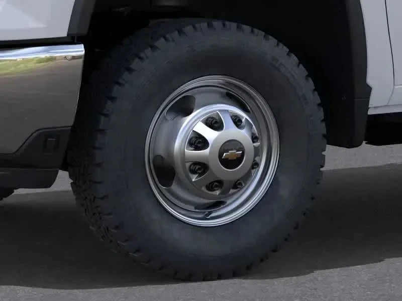 Thumbnail: 2026 Chevrolet Silverado 3500 - 29