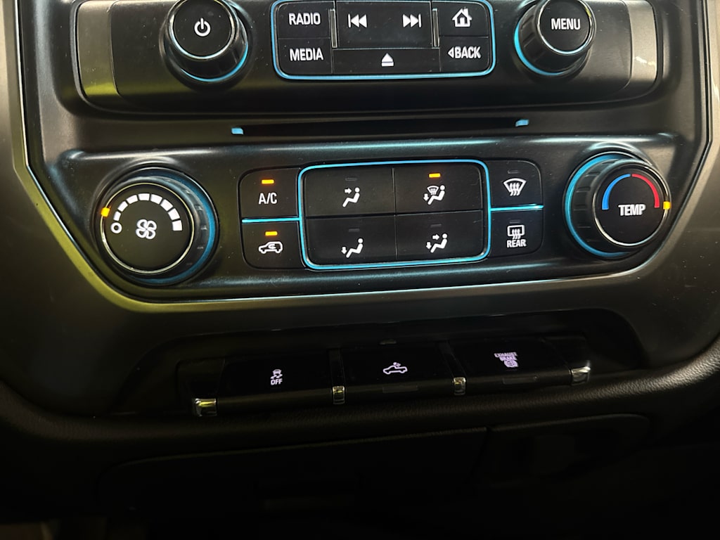 Thumbnail: 2015 Chevrolet Silverado 2500 - 26