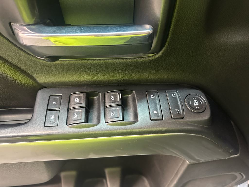 Thumbnail: 2015 Chevrolet Silverado 2500 - 18