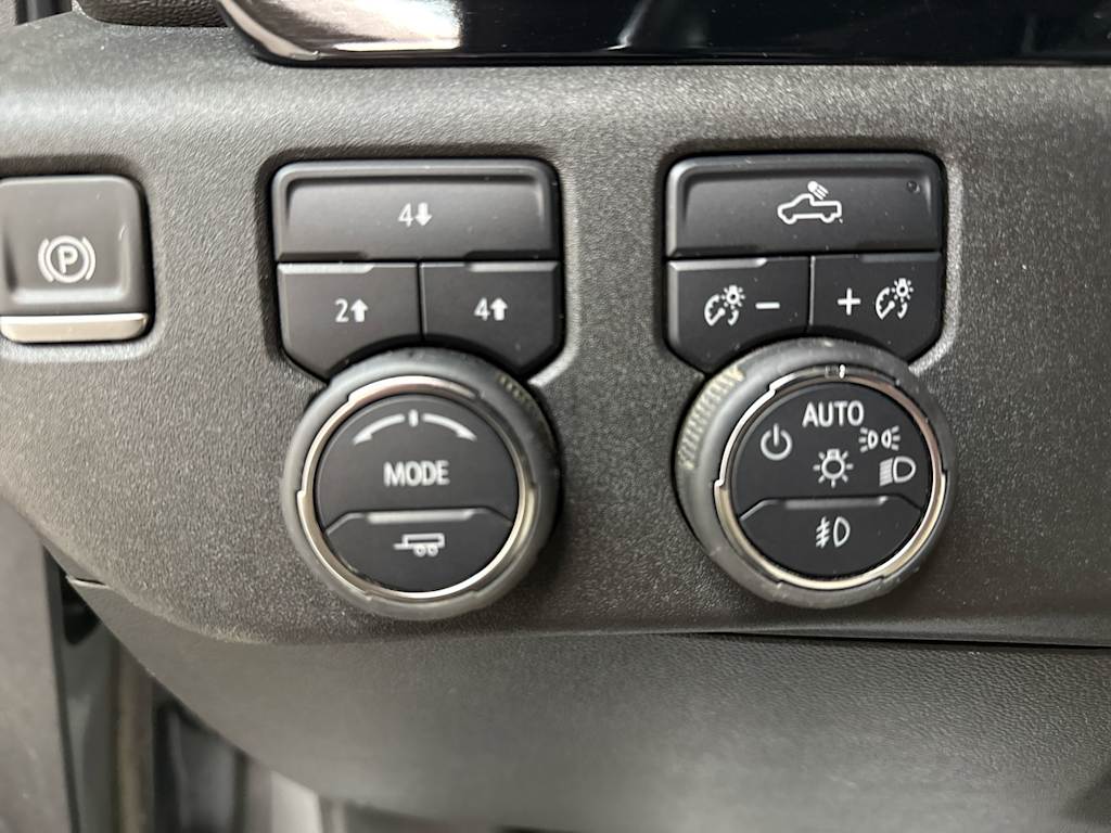 Thumbnail: 2025 Chevrolet Silverado 2500 - 17