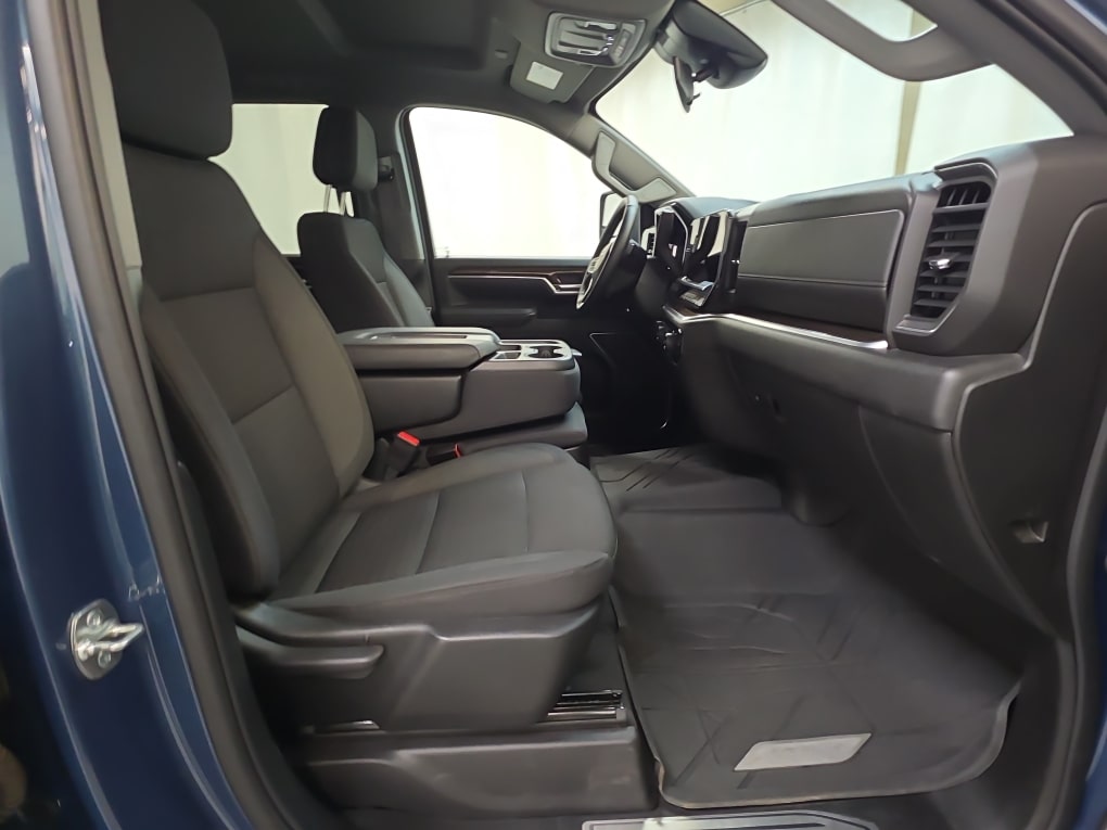 Thumbnail: 2025 Chevrolet Silverado 2500 - 19