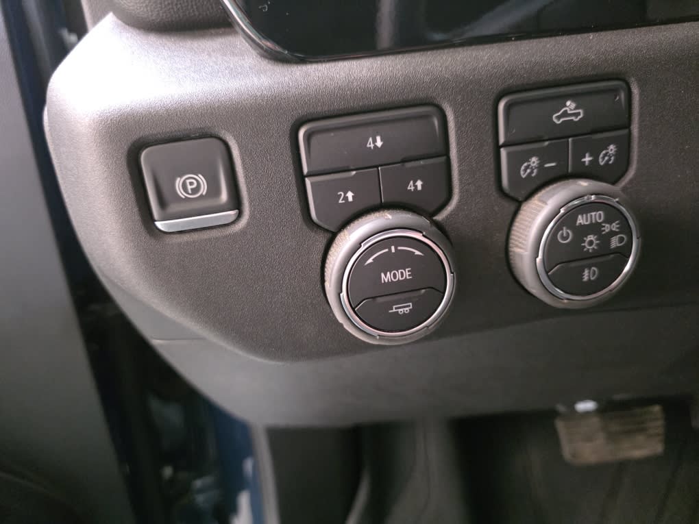 Thumbnail: 2025 Chevrolet Silverado 2500 - 22