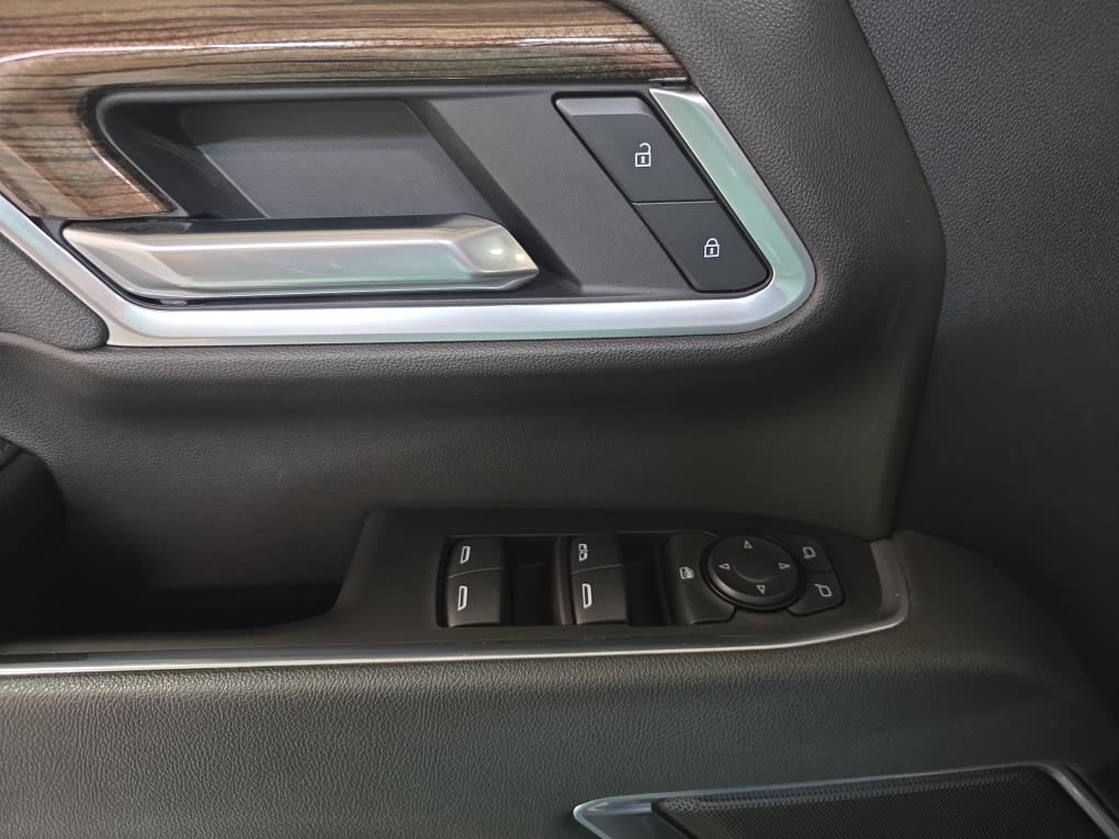 Thumbnail: 2025 Chevrolet Silverado 2500 - 21