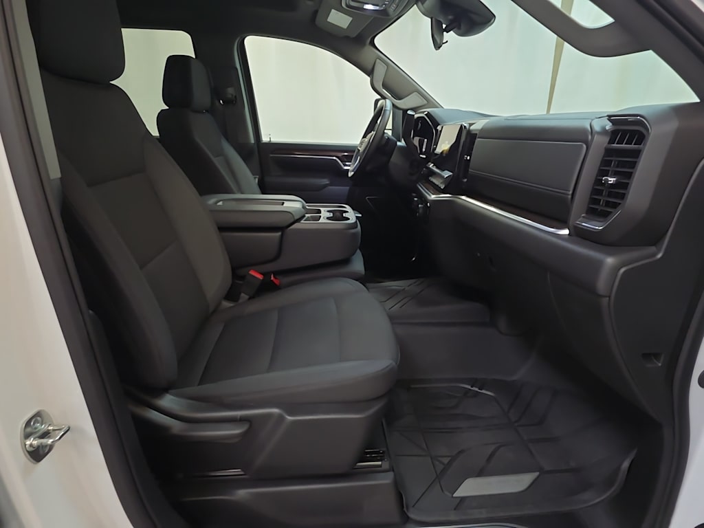 Thumbnail: 2025 Chevrolet Silverado 2500 - 19