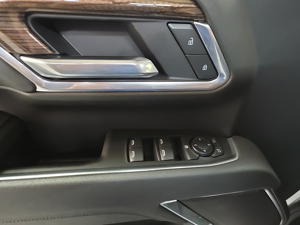 Thumbnail: 2025 Chevrolet Silverado 2500 - 21