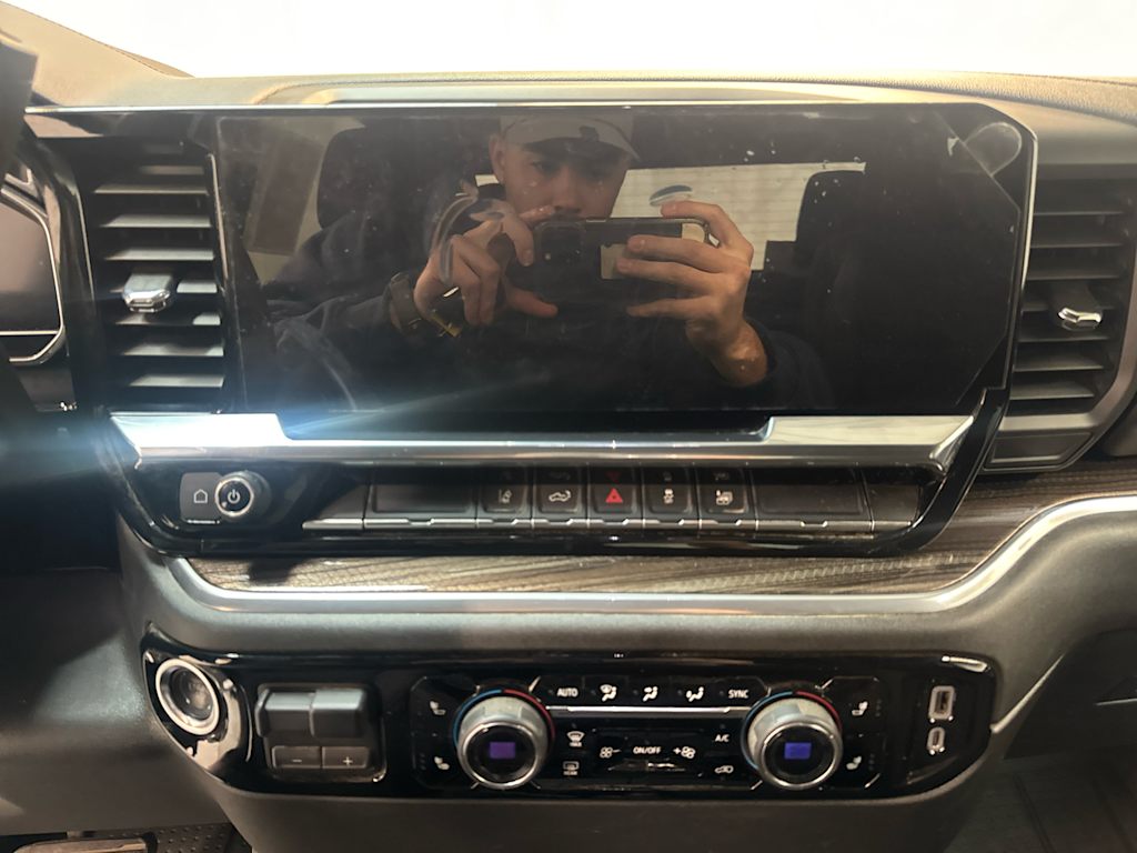 Thumbnail: 2025 Chevrolet Silverado 2500 - 10