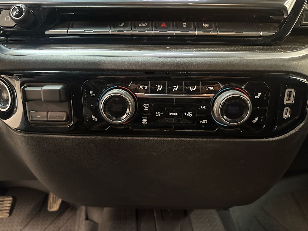 Thumbnail: 2025 Chevrolet Silverado 2500 - 21