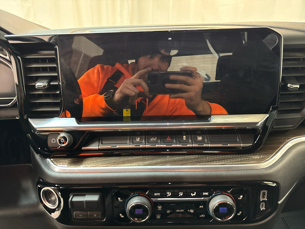 Thumbnail: 2025 Chevrolet Silverado 2500 - 8