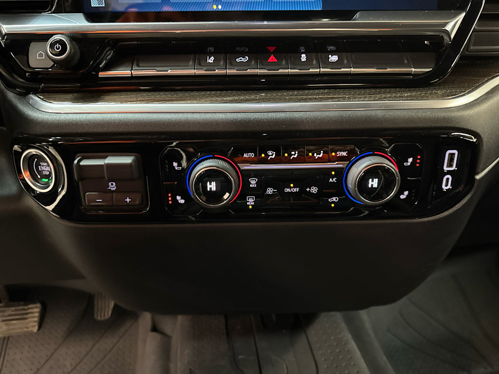 Thumbnail: 2025 Chevrolet Silverado 2500 - 24