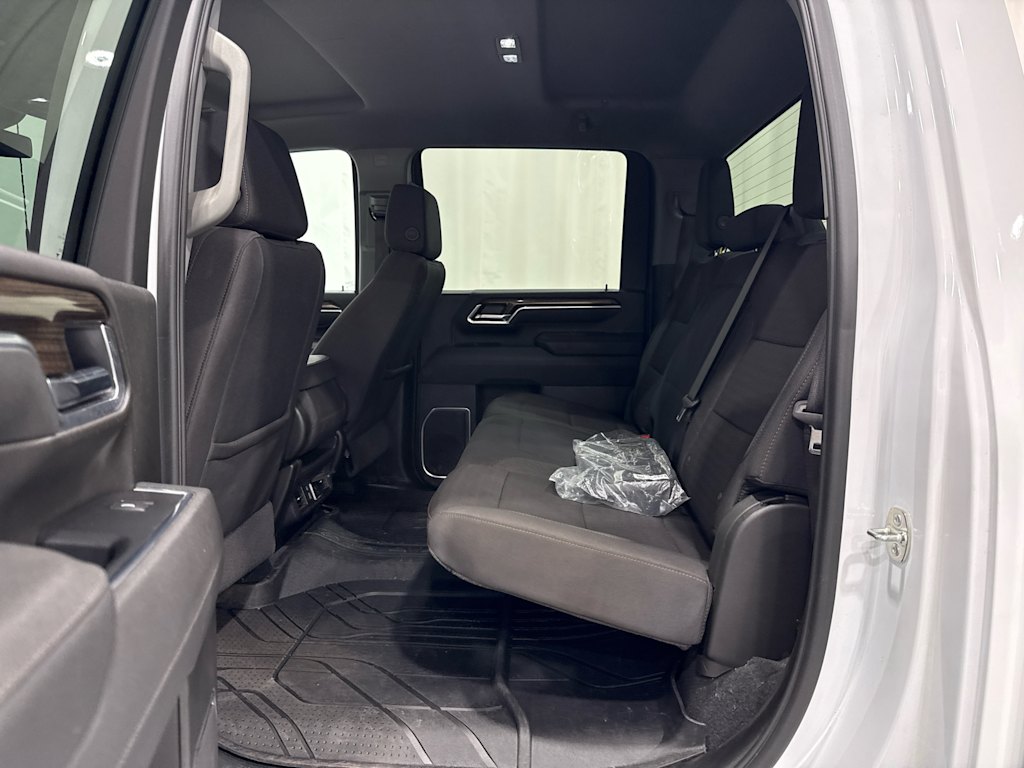 Thumbnail: 2026 Chevrolet Silverado 2500 - 12