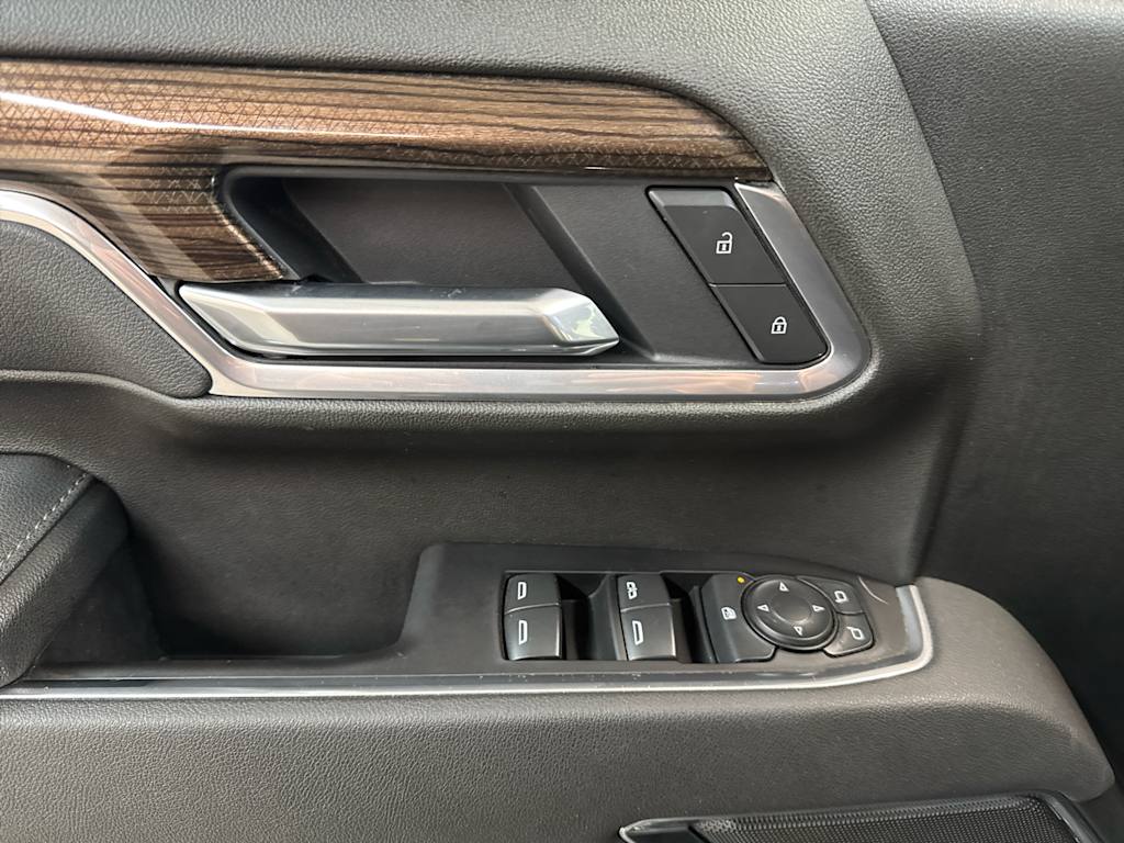 Thumbnail: 2025 Chevrolet Silverado 2500 - 17