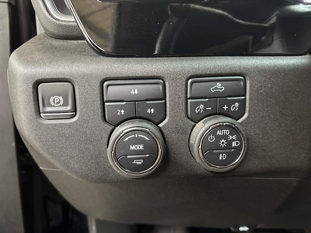 Thumbnail: 2025 Chevrolet Silverado 2500 - 18