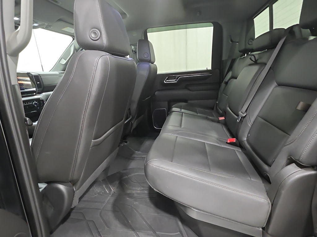 Thumbnail: 2024 Chevrolet Silverado 3500 - 9