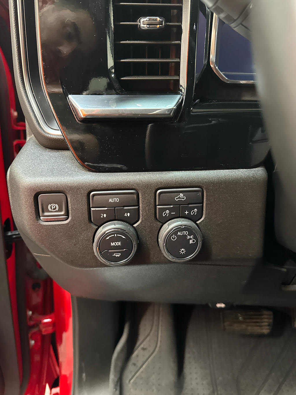 Thumbnail: 2024 Chevrolet Silverado 1500 - 17