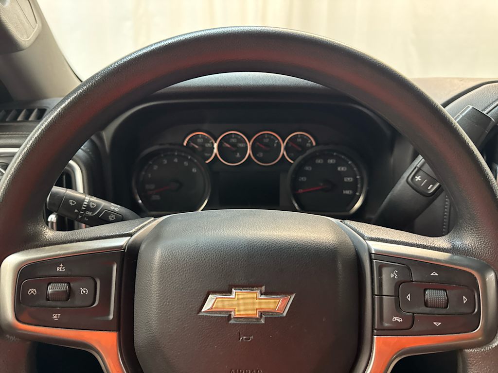 Thumbnail: 2019 Chevrolet Silverado 1500 - 16