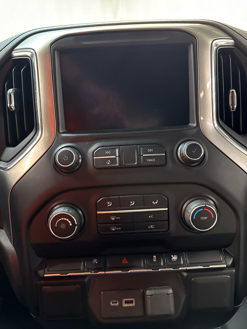 Thumbnail: 2019 Chevrolet Silverado 1500 - 17