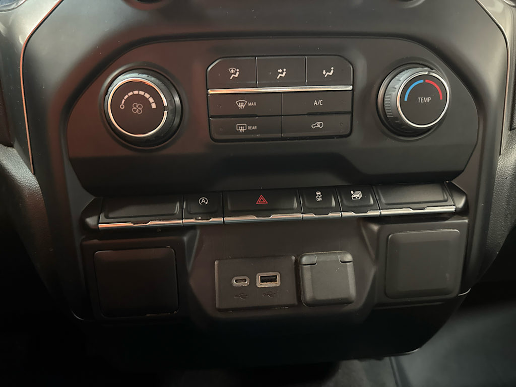 Thumbnail: 2019 Chevrolet Silverado 1500 - 19