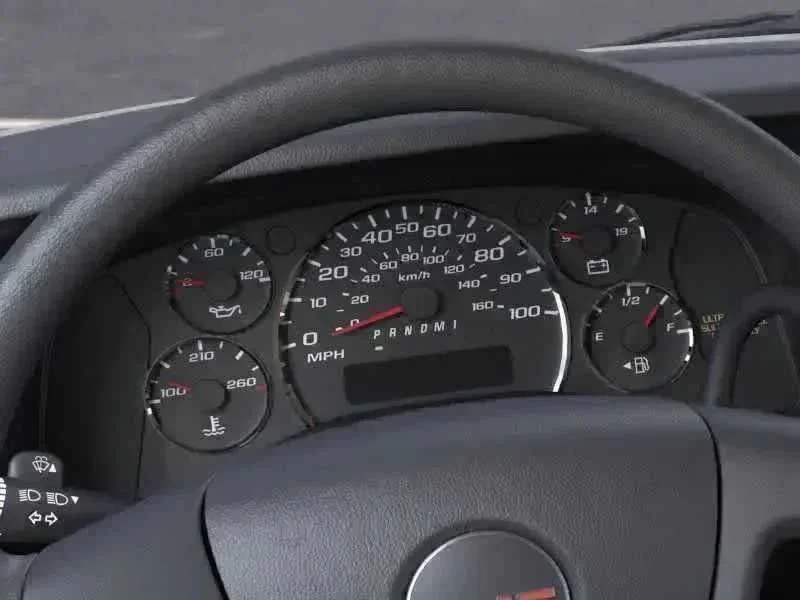 2025 GMC Savana Passenger LT - Photo 10