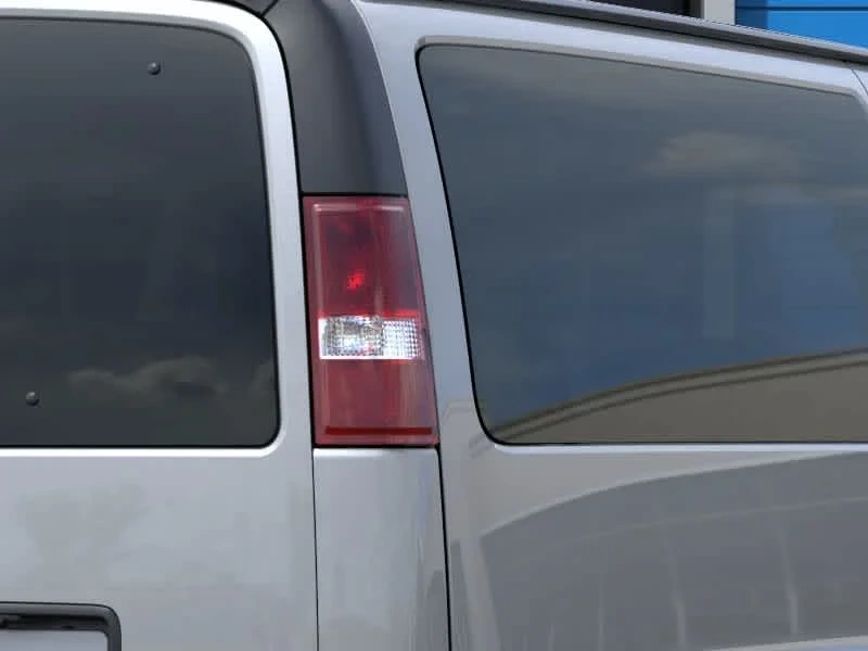 2025 GMC Savana Passenger LT - Photo 26