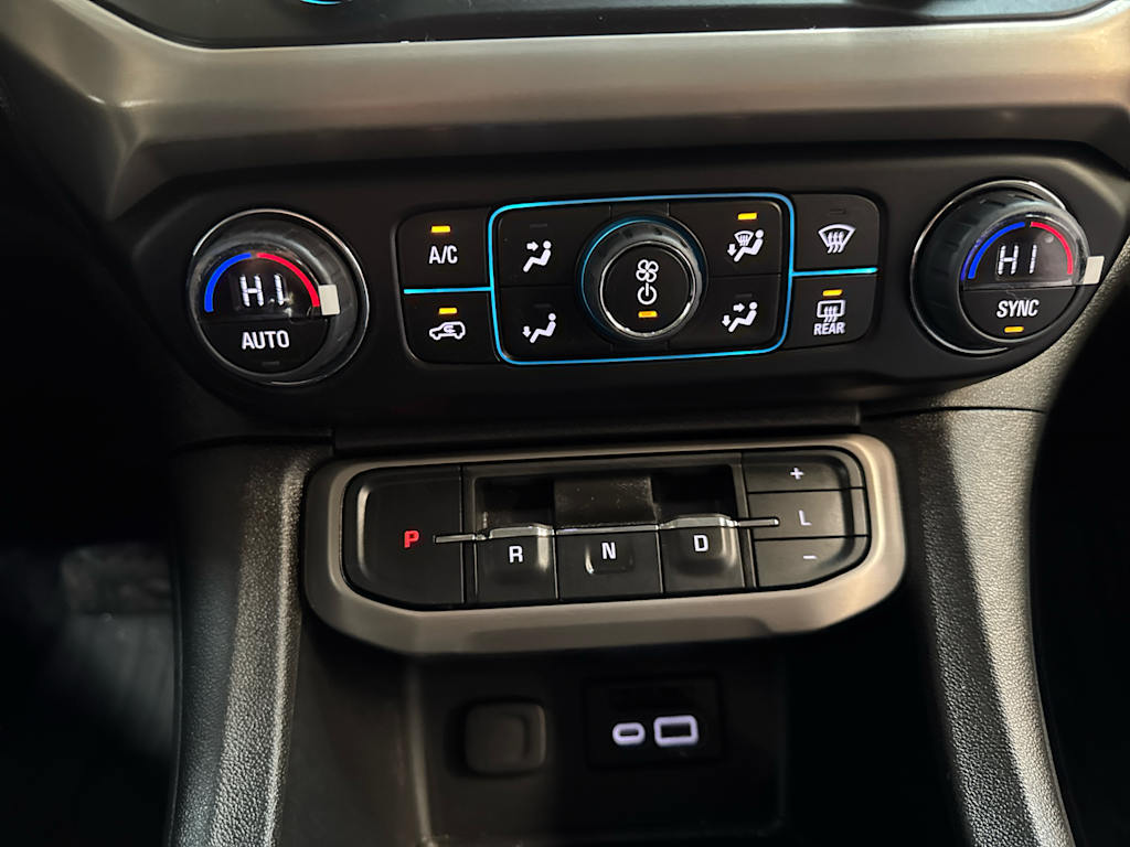 Thumbnail: 2023 GMC Acadia - 26