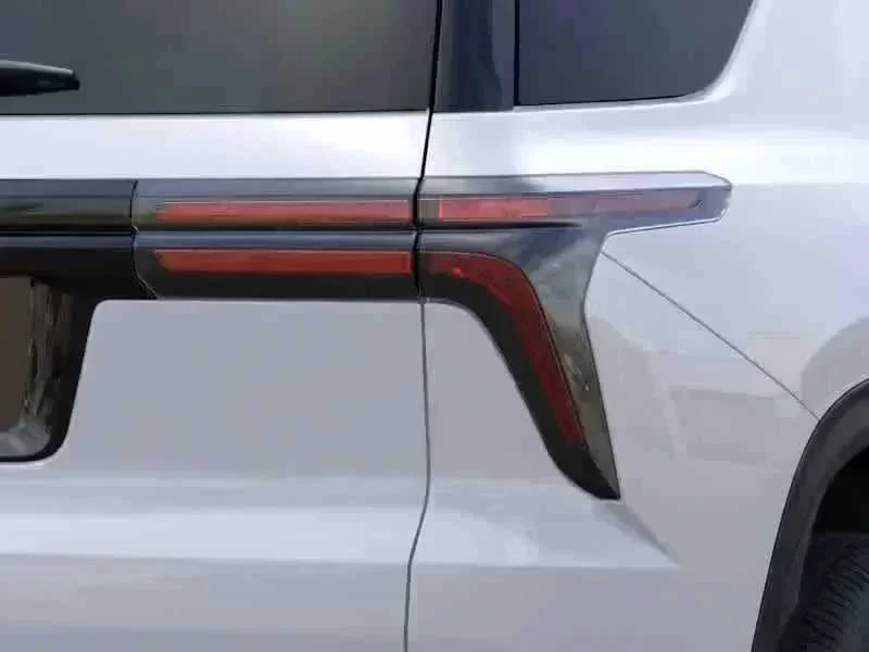 Thumbnail: 2027 Chevrolet Traverse - 18