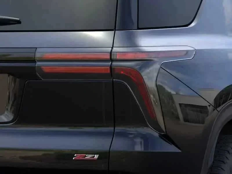 Thumbnail: 2027 Chevrolet Traverse - 18